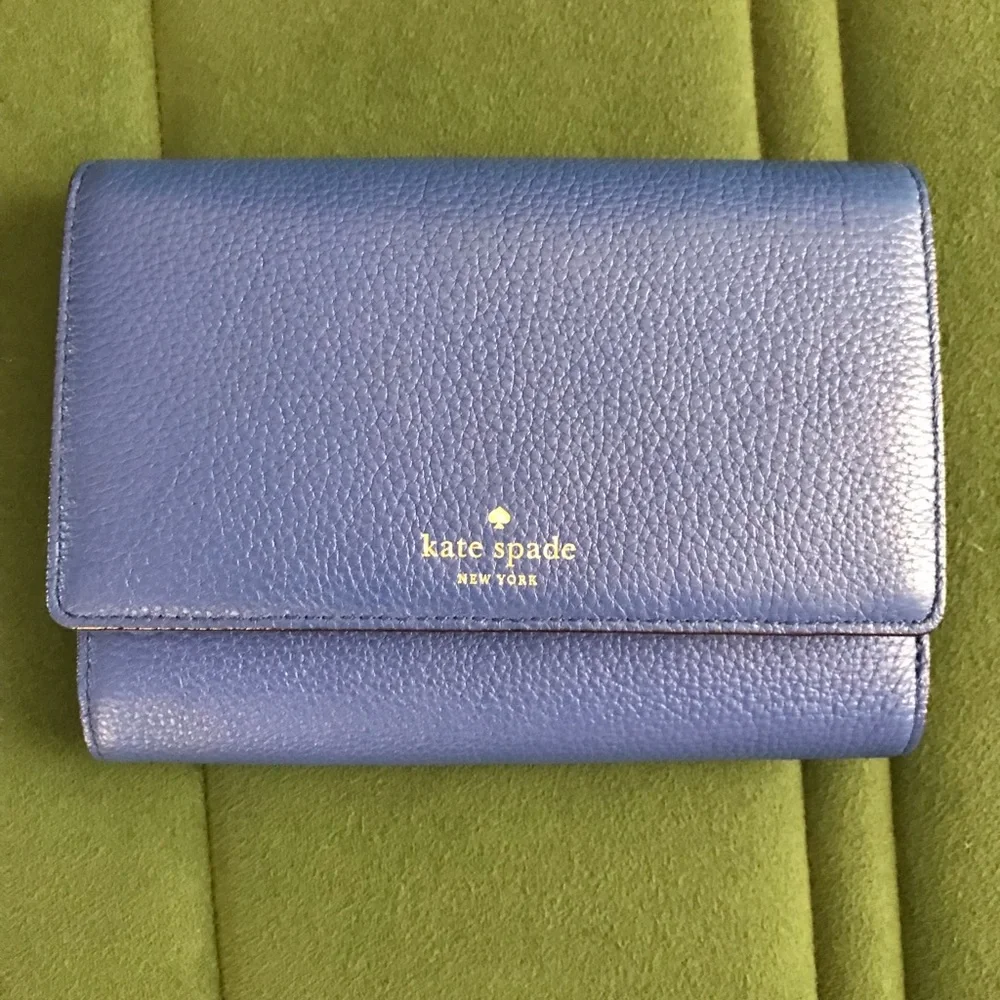 Kate Spade ♠️ wallet - Picture 1 of 5